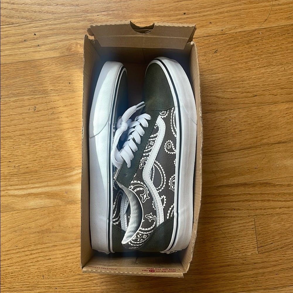Vans Men's Black Paisley Sneakers